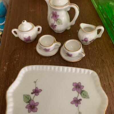 Lefton miniature tea set nice condition