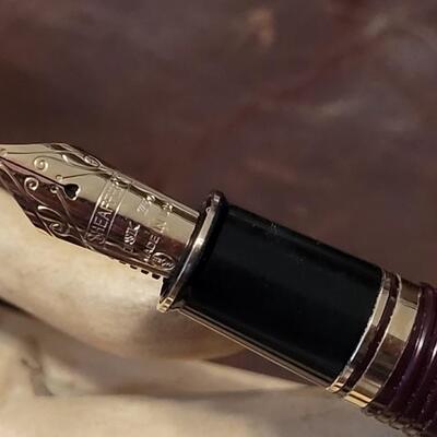 Lot 84: Vintage SCHEAFFER Fountain Pen w/ 18k Gold Nib