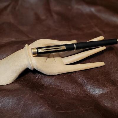 Lot 87: Vintage SCHEAFFER Fountain Pen with 14k Gold Nib