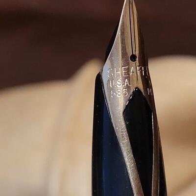 Lot 87: Vintage SCHEAFFER Fountain Pen with 14k Gold Nib