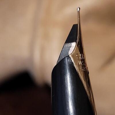 Lot 87: Vintage SCHEAFFER Fountain Pen with 14k Gold Nib