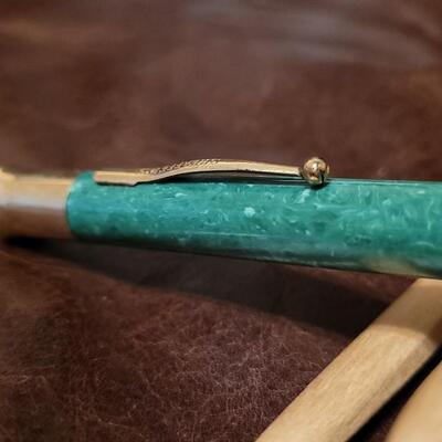 Lot 89: Vintage Green Marble Tone SCHEAFFER Mechanical Pencil