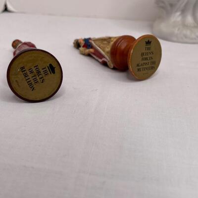 2 Porcelain Statues And 2 English miniature statues