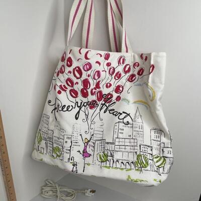 Tote, picture light, extension cords, plastic tissue holder
