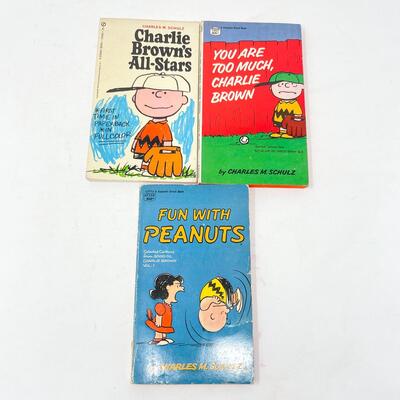 VINTAGE PEANUTS CARTOON BOOK BUNDLE #2