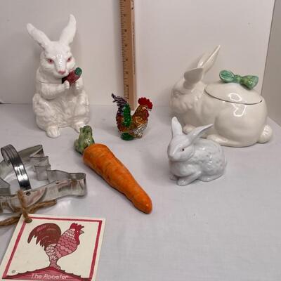 Ceramic Bunnies, Carott, Rooster Cookie Cutter