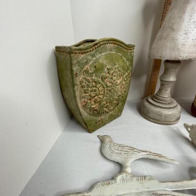 Purse and scarf, crown, pipe, brass, candle holder, form, metal vase, Metal hanging bird
