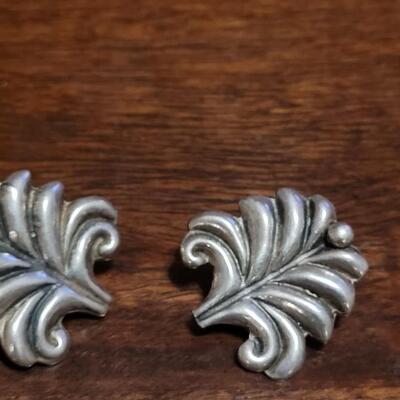 Lot 99: Vintage Pre-1948 TAXCO Sterling Necklace, Bracelet & Earrings Set