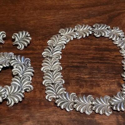 Lot 99: Vintage Pre-1948 TAXCO Sterling Necklace, Bracelet & Earrings Set