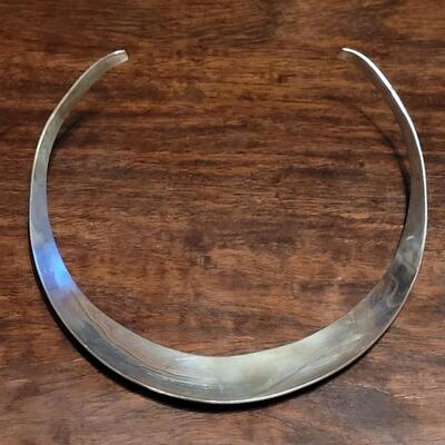 Lot 100: Vintage Mexican Mixed Silver 1" Wide Collar Necklace