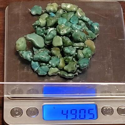 Lot 104: Vintage 32" Hand Knotted Turquoise Necklace