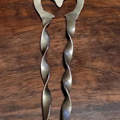 Lot 105: Very Rare! Navajo Sterling Squash Blossom Hair Pick