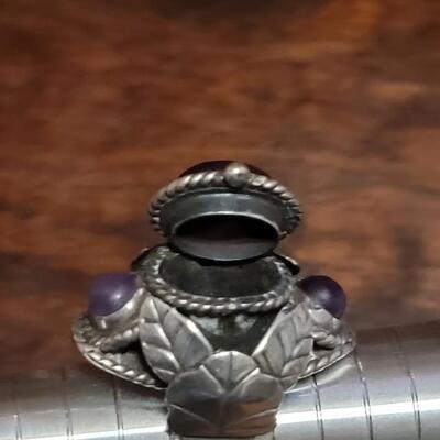 Lot 110: 1940's Mexican Sterling & Amethyst Poison Ring