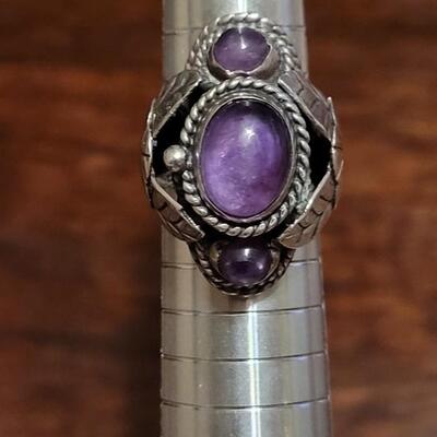 Lot 110: 1940's Mexican Sterling & Amethyst Poison Ring
