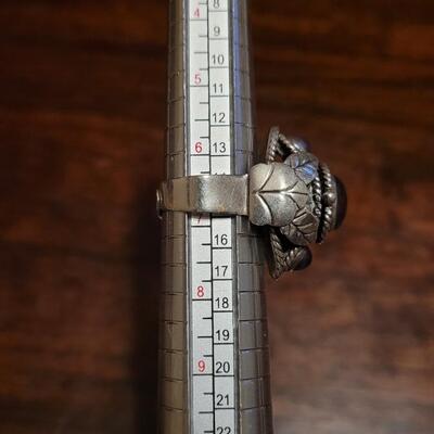 Lot 110: 1940's Mexican Sterling & Amethyst Poison Ring