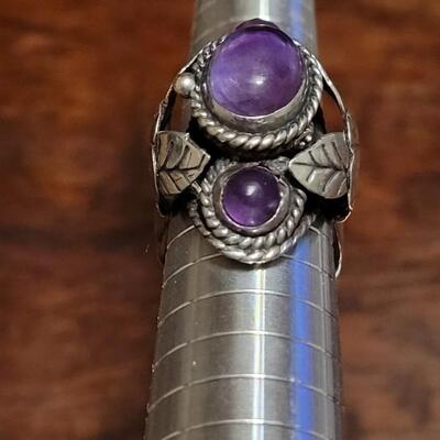 Lot 110: 1940's Mexican Sterling & Amethyst Poison Ring