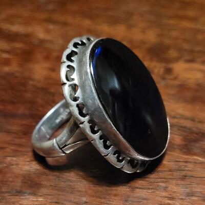 Lot 113: Vintage TAXCO Sterling & Large Black Onyx Ring