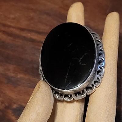 Lot 113: Vintage TAXCO Sterling & Large Black Onyx Ring
