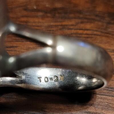 Lot 113: Vintage TAXCO Sterling & Large Black Onyx Ring