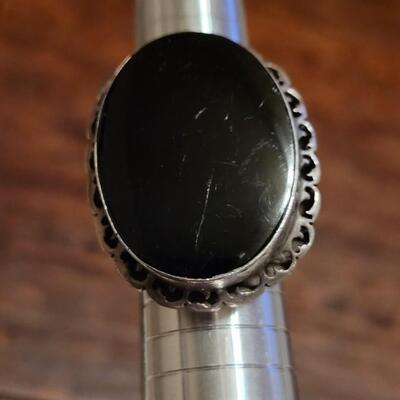 Lot 113: Vintage TAXCO Sterling & Large Black Onyx Ring