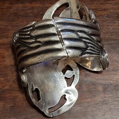 Lot 115: Vintage Mid Century Mexican  Large Sterling & Turquoise Clamper Cuff