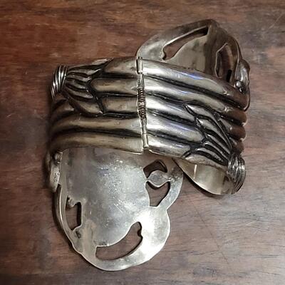 Lot 115: Vintage Mid Century Mexican  Large Sterling & Turquoise Clamper Cuff