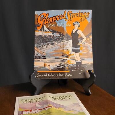 Lot 124: (2) Antique Advertising GLENWOOD SPRINGS Travel Brochures
