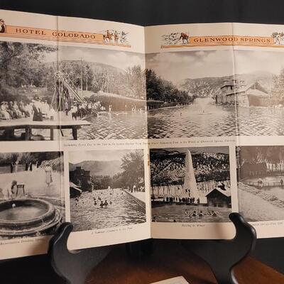 Lot 124: (2) Antique Advertising GLENWOOD SPRINGS Travel Brochures