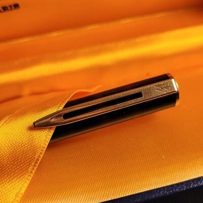 Lot 141: Vintage WATERMAN Made in France Fountain Pen w/ Case