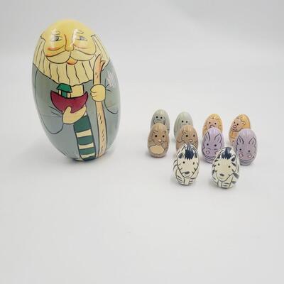 MATRYOSHKA STYLE NOAHS ARK WOODEN COLLECTABLE