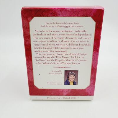 1999 HALLMARK KEEPSAKE FARM HOUSE ORNAMENT