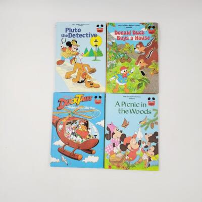 DISNEYS WONDERFUL WORLD OF READING BOOKS BUNDLE - MICKEY & FRIENDS