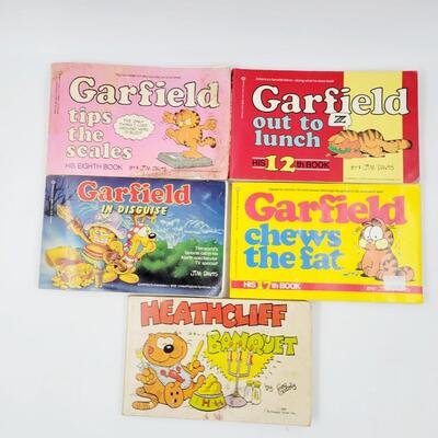 VINTAGE GARFIELD & HEATH CLIFF BOOK BUNDLE