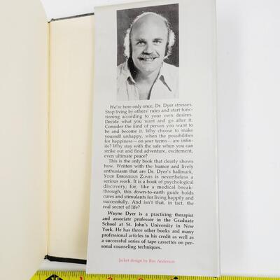 1976 YOUR ERRONEOUS ZONES BY DR WAYNE W. DYER  HARDBACK BOOK
