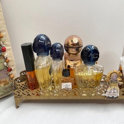 Trinket boxes, perfume holder, talcum shaker, purse, perfumes