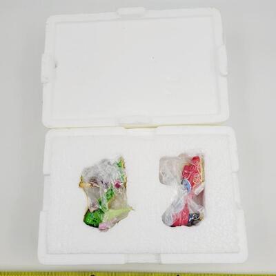 BRADFORD EXCHANGE DISNEYS ONCE UPON A TIME SLIPPER "SNOW WHITE & AURORA" ORNAMENT