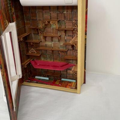 Miniature Diorama store front