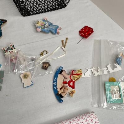 Basket, miniatures, bag