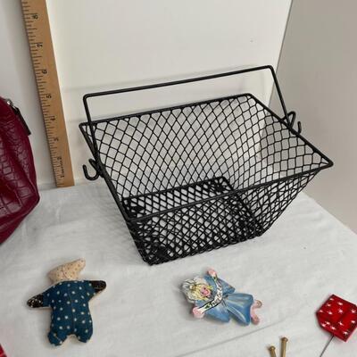 Basket, miniatures, bag