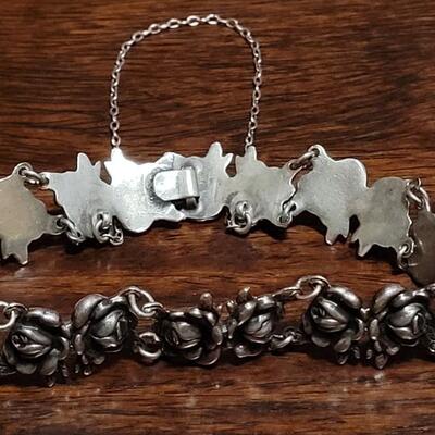 Lot 157: Vintage Margot De TAXCO Rose Bracelet with Safety Chain