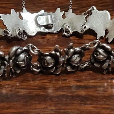 Lot 157: Vintage Margot De TAXCO Rose Bracelet with Safety Chain