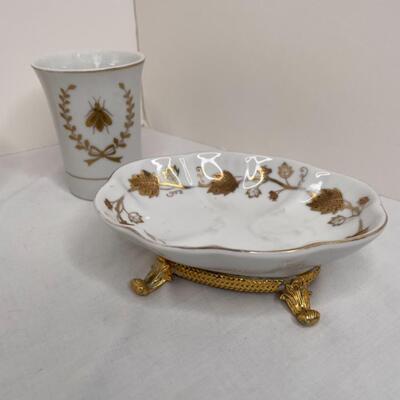 Bathroom items and brass Priest brass miniature