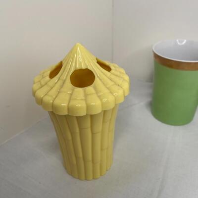 Bathroom items and brass Priest brass miniature