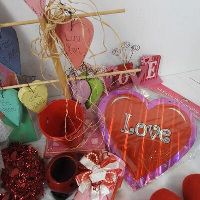 19+ Valentines Day Decor: Heart & XO Pillows, Valentines Tree, Heart Mugs