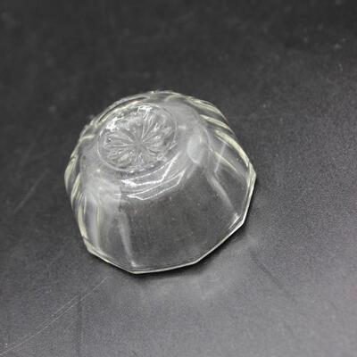 Open Cellar Container Clear Glass Tabletop Salt and Pepper Pinchers