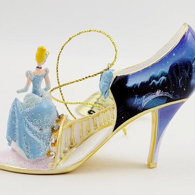 BRADFORD EXCHANGE DISNEY ONCE UPON A TIME SLIPPERS "CINDERELLA & SNOW WHITE" ORNAMENTS