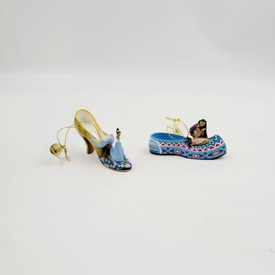BRADFORD EXCHANGE DISNEY ONCE UPON A TIME SLIPPERS " TIANA & POCAHONTAS" ORNAMENTS