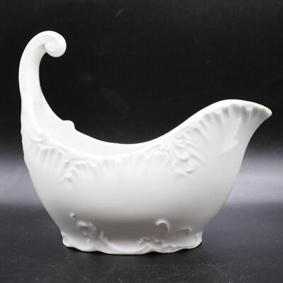 Vintage White Ceramic Decorative Gravy Sauce Boat