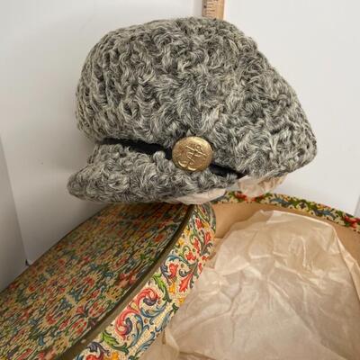 FUZZY GREY HAT WITH BRIM AND 2 NAUTICAL BUTTONS
