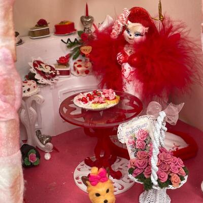 Diorama lighted strawberry cake